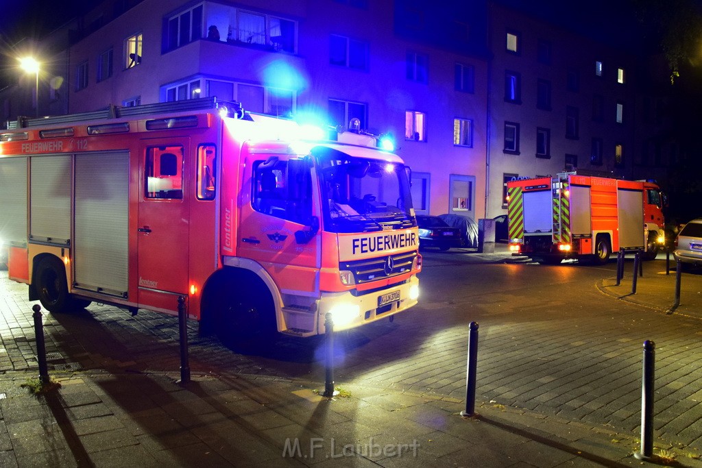 Feuer 1 Koeln Vingst Regensburgerstr P12.JPG - Miklos Laubert